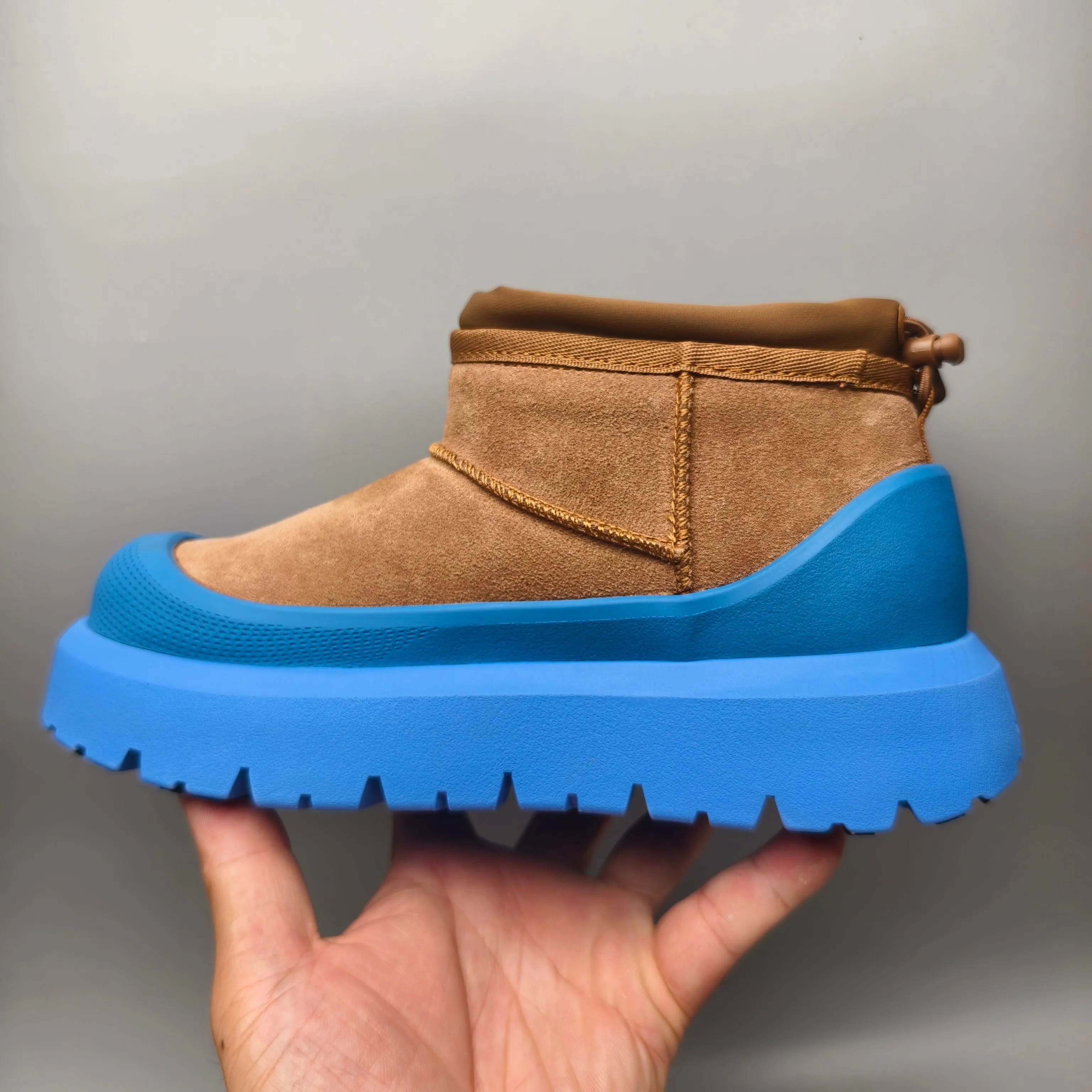💰Women’s shoes 280 Men’s shoes 300 UGG sheepskin all-in-one snow boots 4196 Classic waterproof rubber sole couple’s shoes Color: white bottom, yellow bottom, blue bottom, black Matching code: 35-45